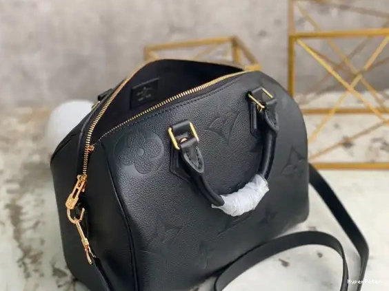 25 VUITTON LOUIS SPEEDY BANDOULIÈRE 0626